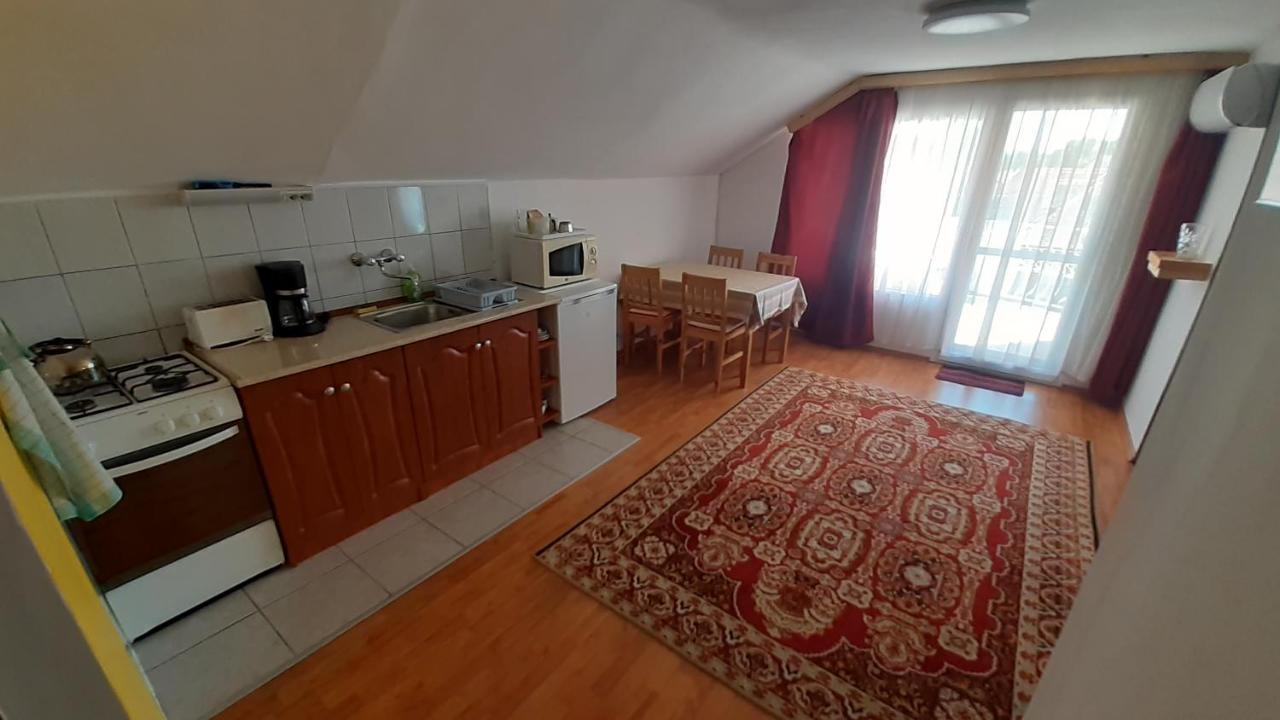 Patri Apartmanhaz Keszthely Εξωτερικό φωτογραφία